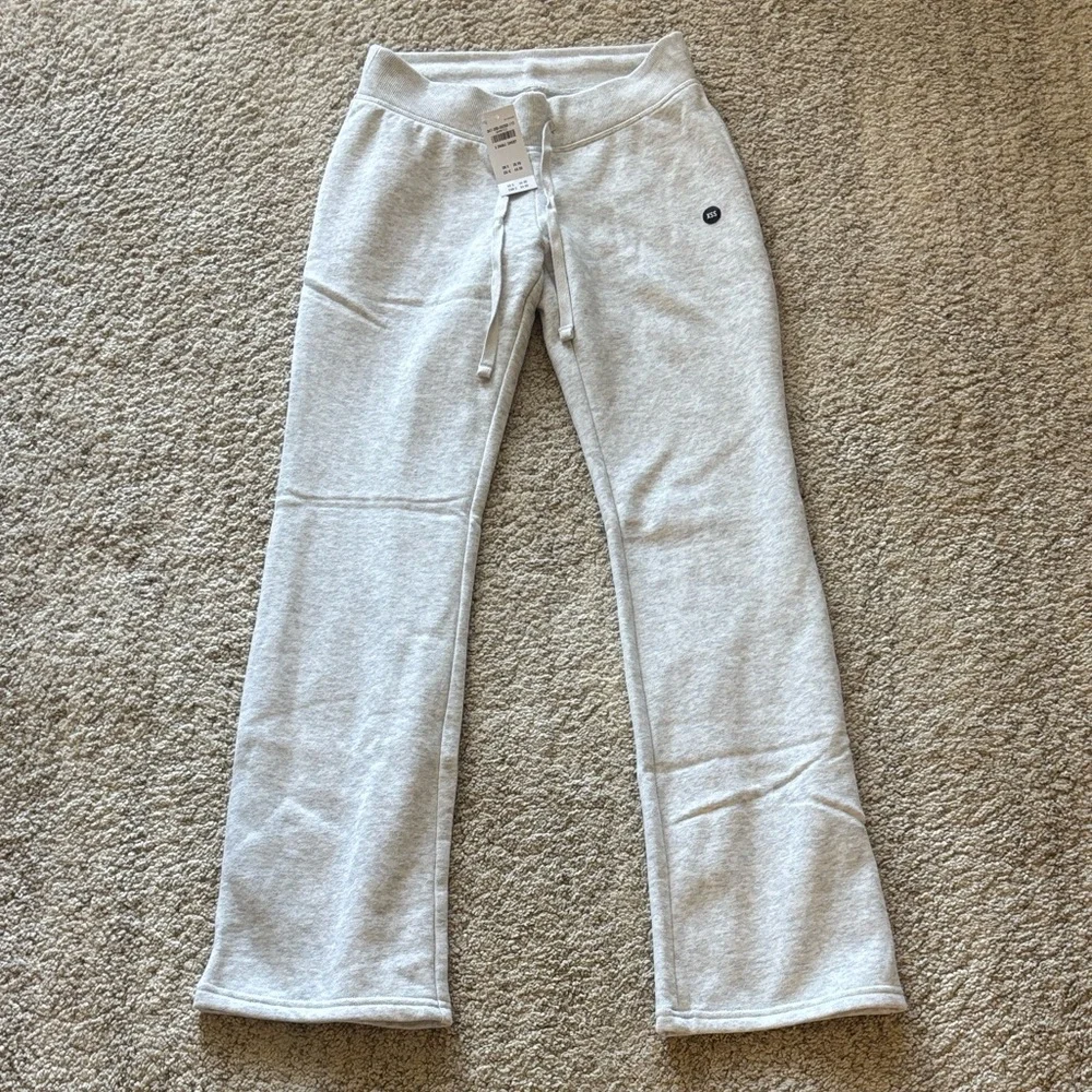 NWT Hollister Bootcut Sweatpants Light Heather Gray - Picture 5 of 9